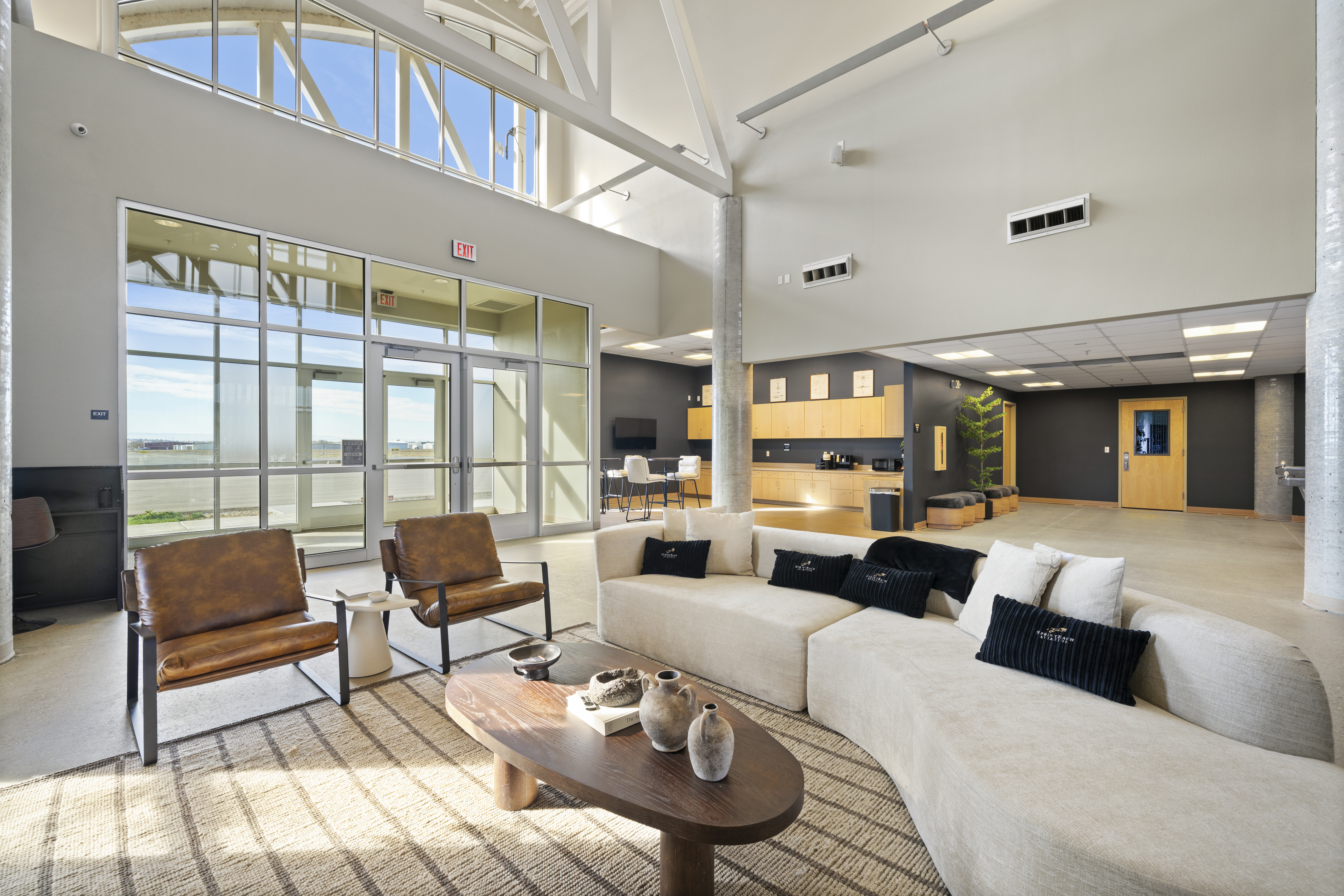 Sprint Bach Fbo - Qmulus FBO Sprint Bach Aviaiton, Sprint Bach, Qmulus Hanger Idaho, Sprint Bach FBO Caldwell, Caldwell Airport